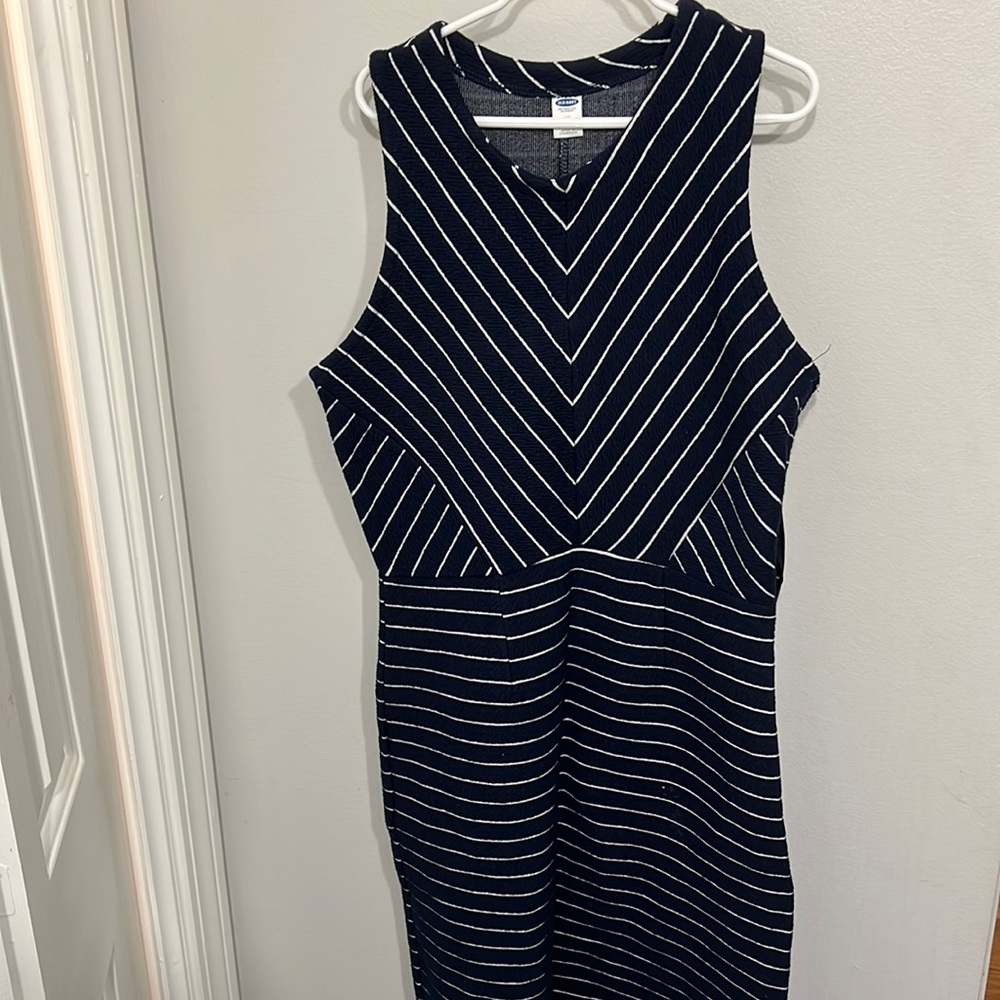 Old Navy Women’s striped dress,